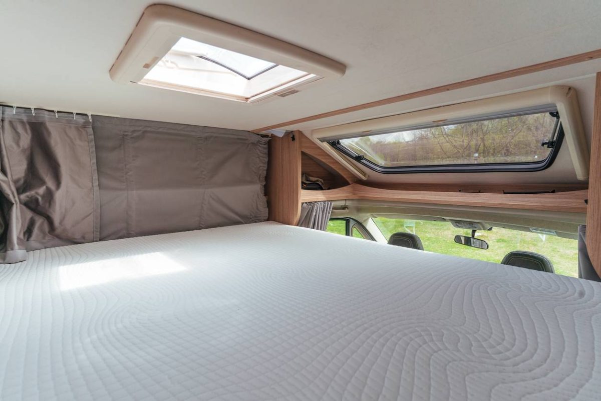 aménager van ou tiny house, mousse sur mesure