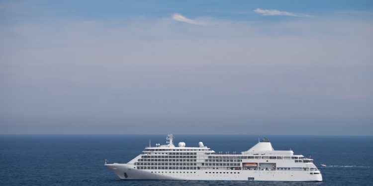 Explorez l'expérience de shopping sur un bateau de croisière !