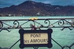 Un lieu incontournable à Annecy : le Pont des Amours